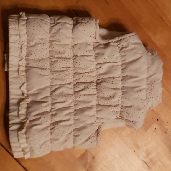 Childrens Place 6-9m vest - Picture 4 of 5